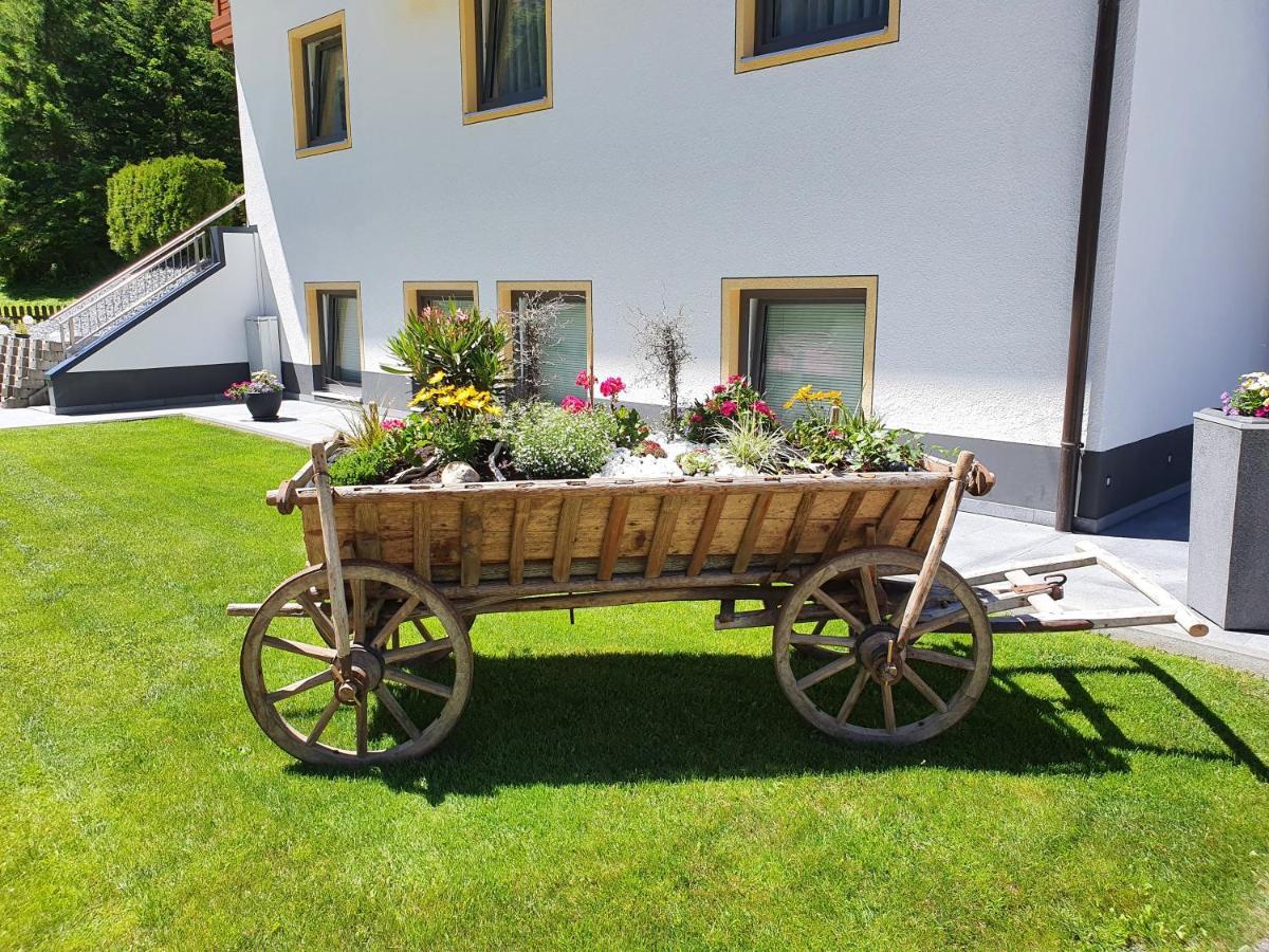 Apartamento Haus Bergheimat Sankt Leonhard im Pitztal Exterior foto