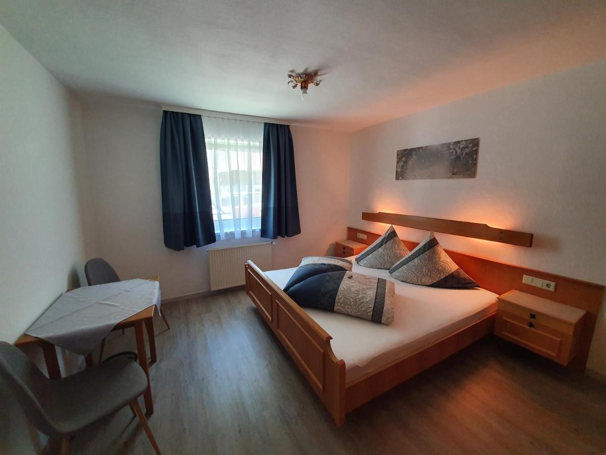 Apartamento Haus Bergheimat Sankt Leonhard im Pitztal Exterior foto