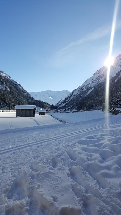 Apartamento Haus Bergheimat Sankt Leonhard im Pitztal Exterior foto