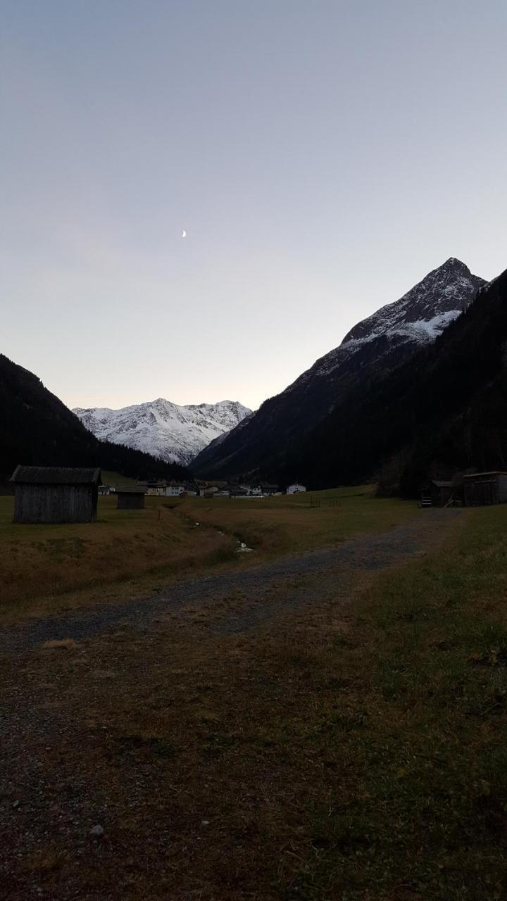 Apartamento Haus Bergheimat Sankt Leonhard im Pitztal Exterior foto